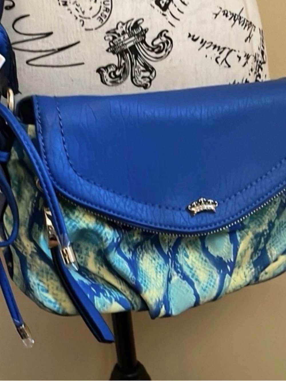 NWT Juicy Couture Blue Green Mini Traveler Crossbody Bag Snake print